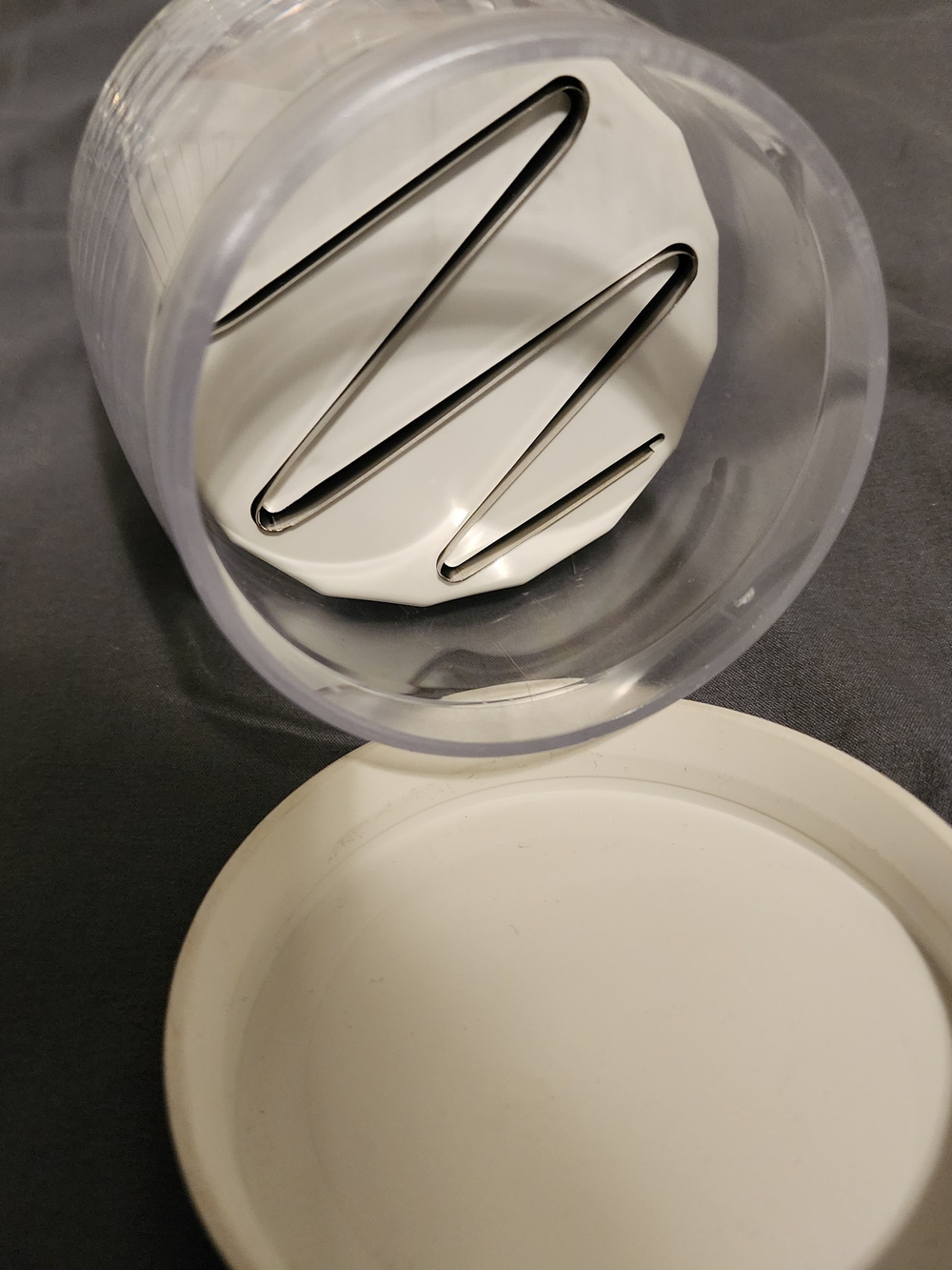 Pampered Chef Manual Food Chopper - White & Gray - Picture 4 of 9